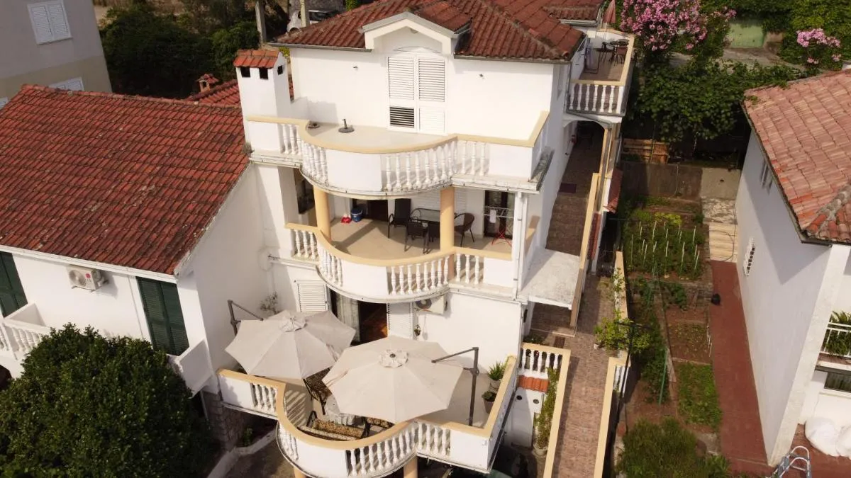 Image 2 of Villa Vojnic