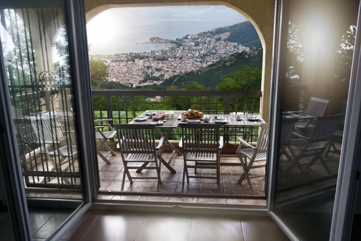 Image 2 of Villas Monte Hill