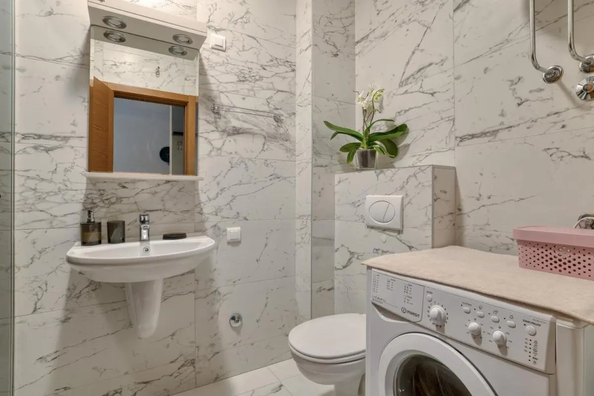 Image 2 of Ada apartman