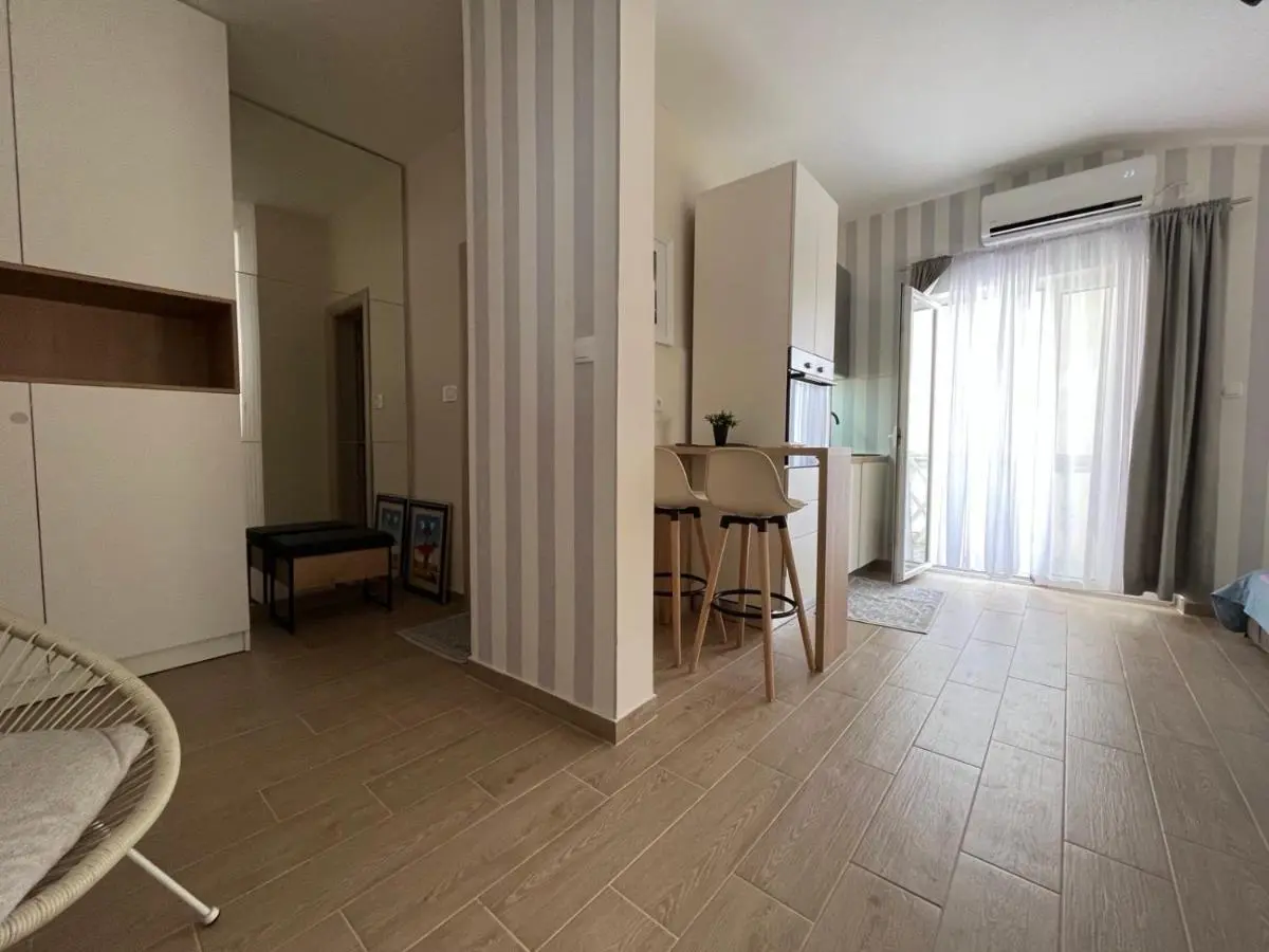 Image 1 of Apartment Quince