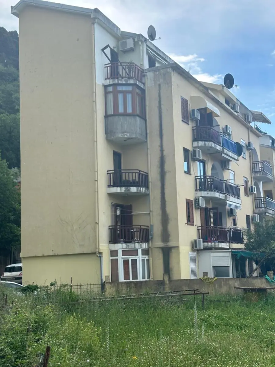 Image 2 of Apartment Shell