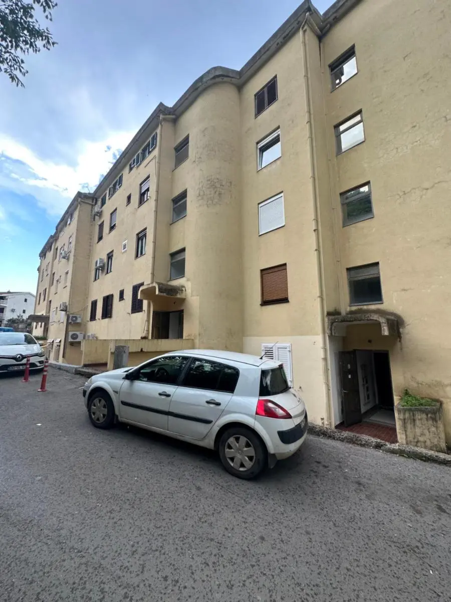 Image 1 of Apartment Shell