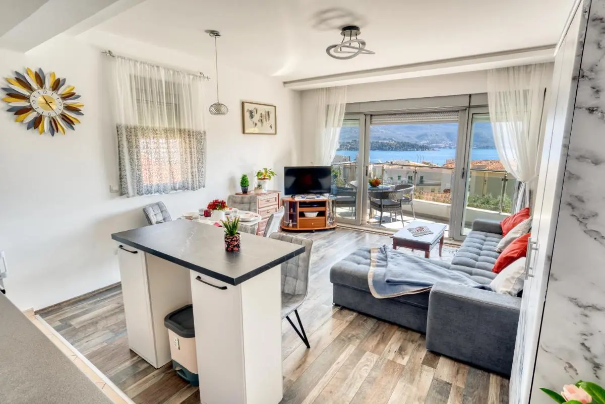 Image 6 of Apartment With a View