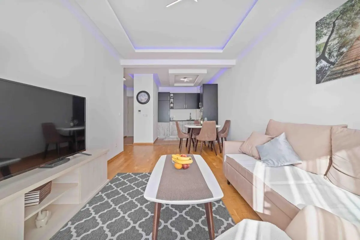 Image 4 of Aurora 4 Apartment with Parking