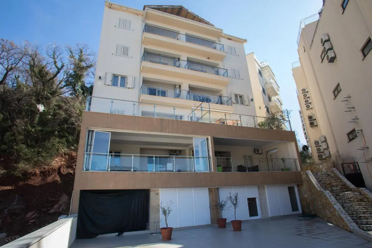 Image 5 of Belveder Apartments