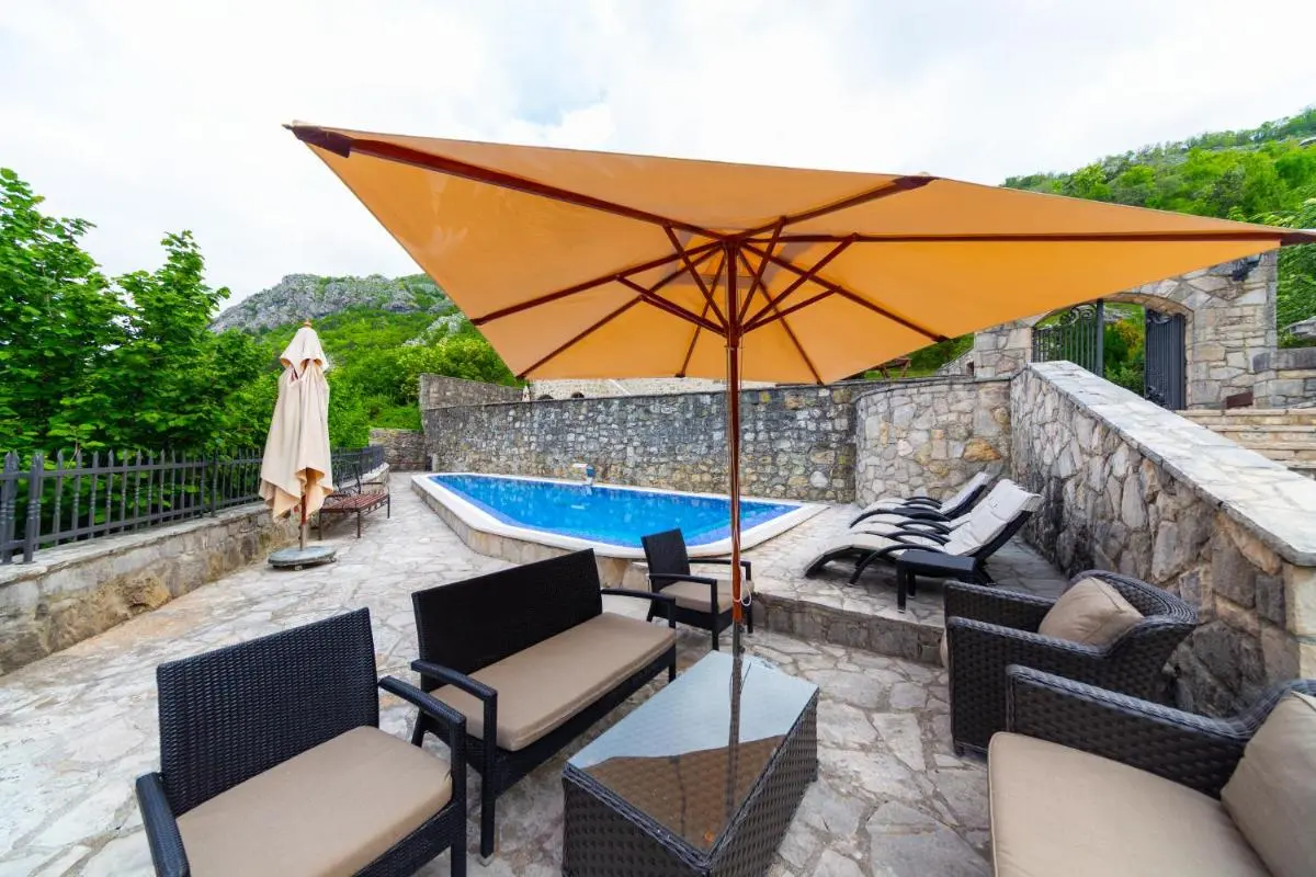 Image 2 of Blake’s Villa