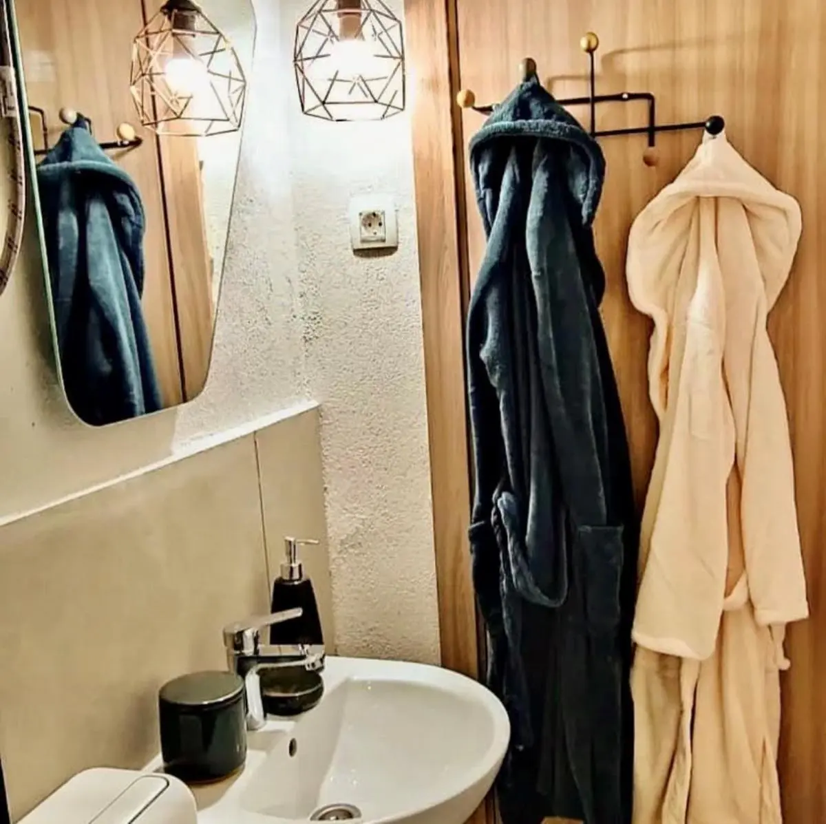 Image 1 of Bonaca Apartments