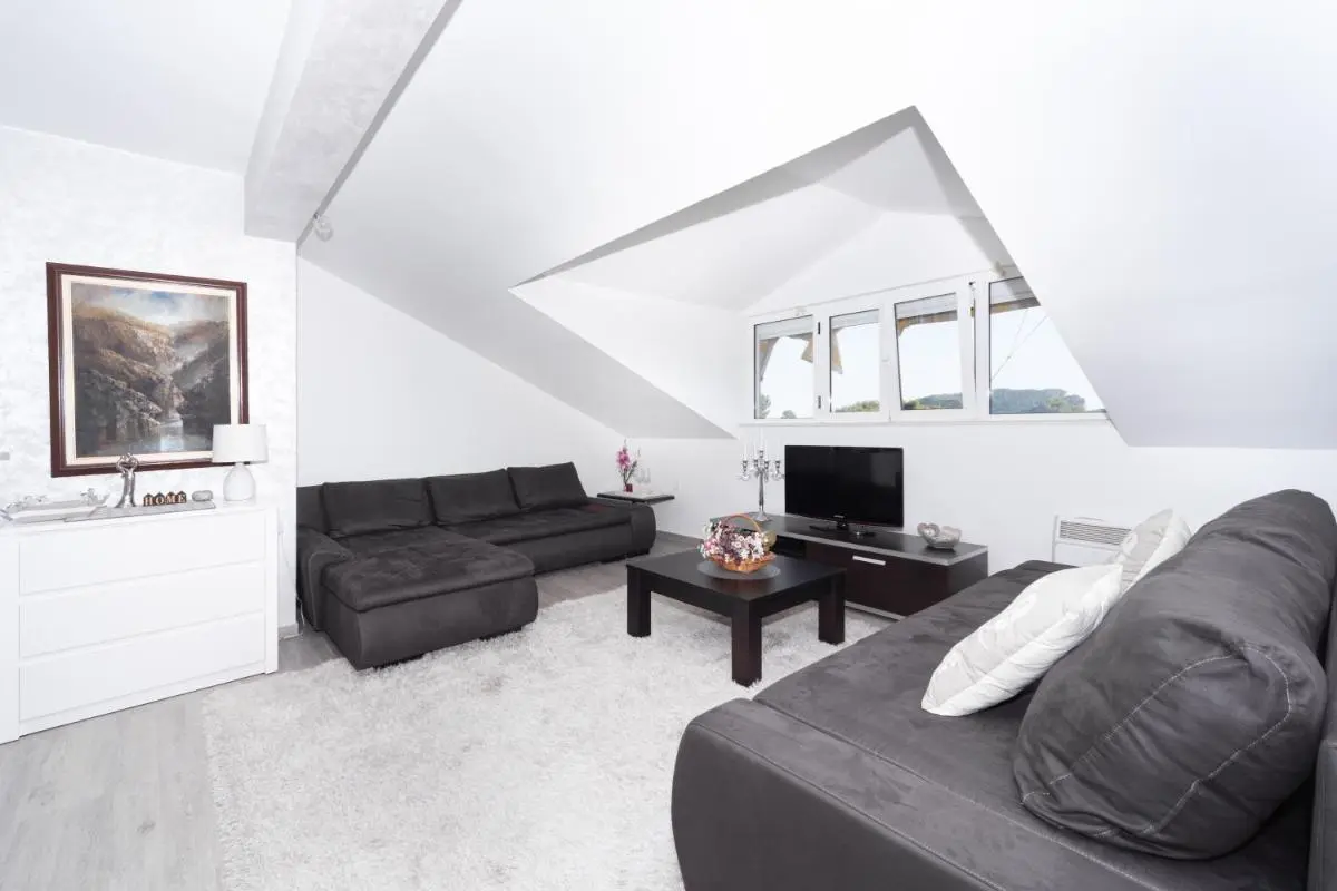 Image 4 of Central comfy apartment