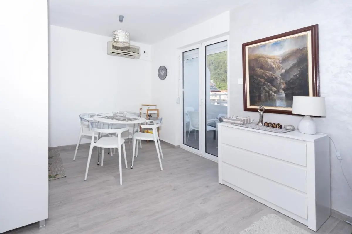 Image 2 of Central comfy apartment