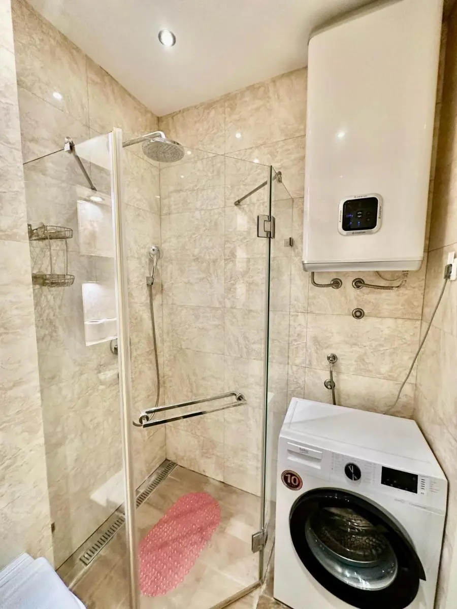 Image 2 of Daydream Luxury Apartment