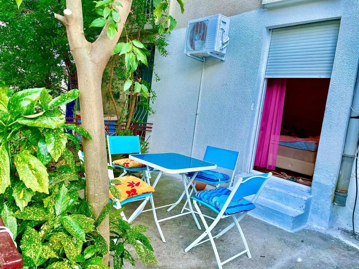 Image 5 of Dora max 6 people