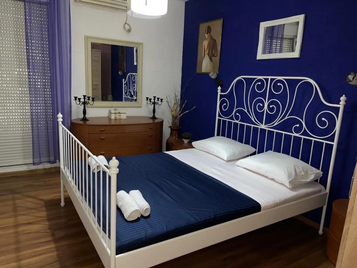 Image 6 of Dora max 6 people