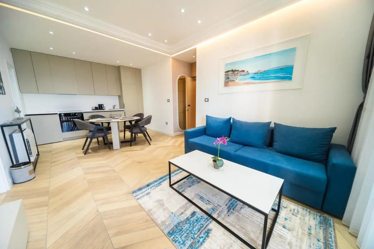 Image 4 of Exclusive Hotel