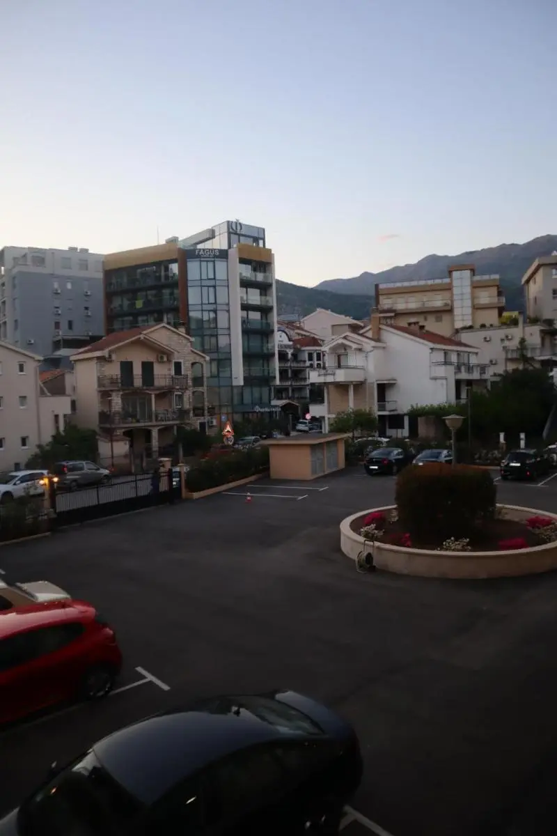 Image 5 of Fontana apartment