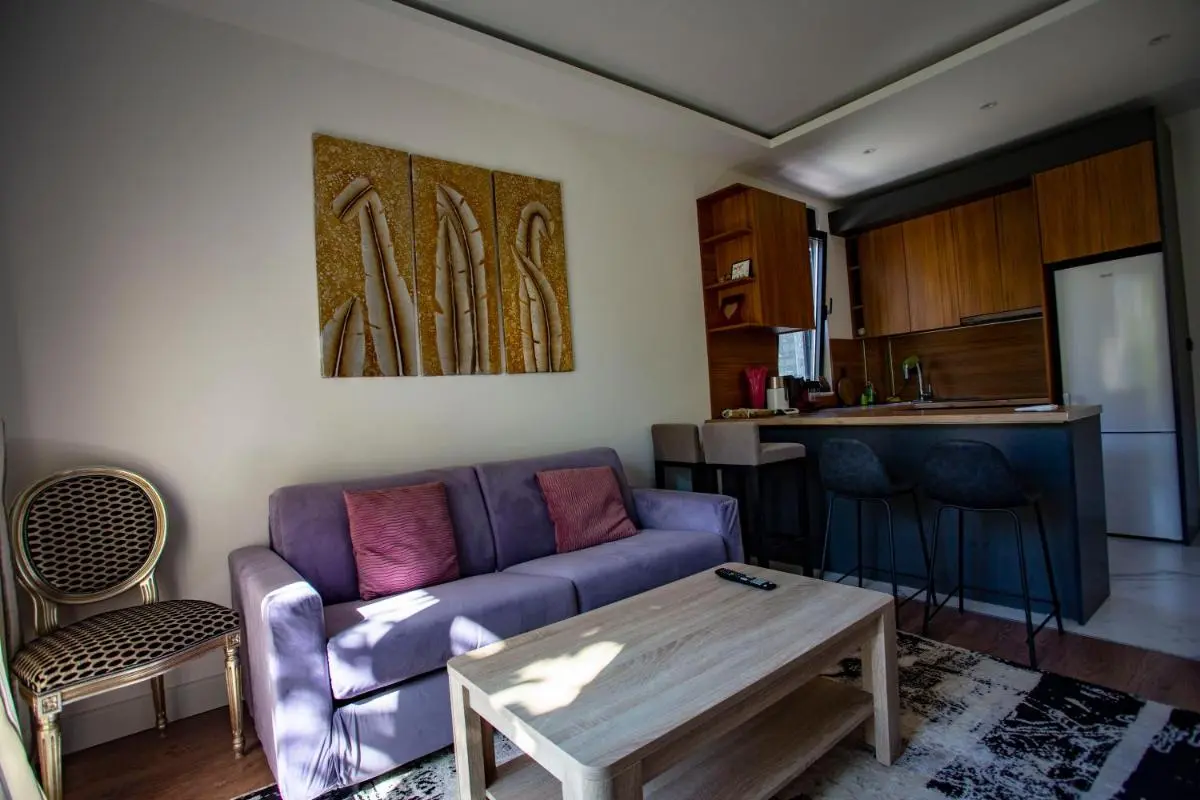 Image 4 of Golden flower apartments