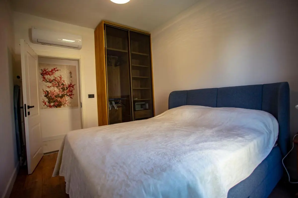 Image 1 of Golden flower apartments