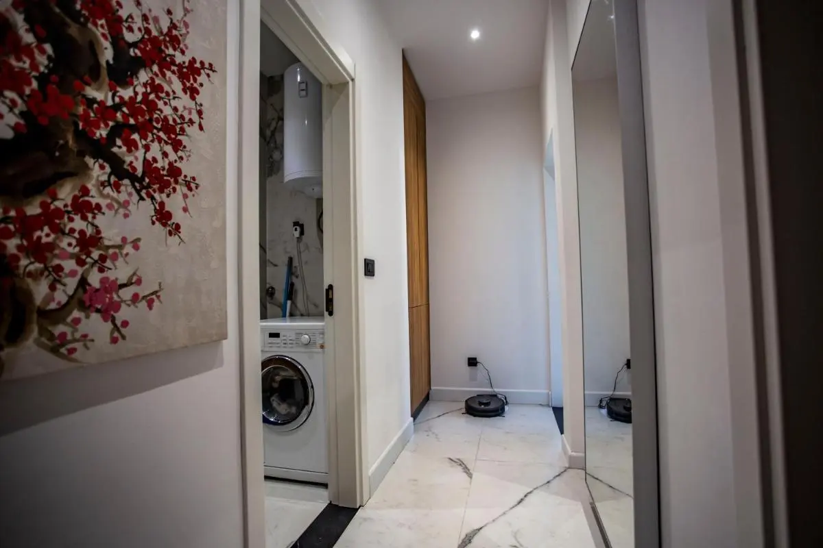 Image 2 of Golden flower apartments