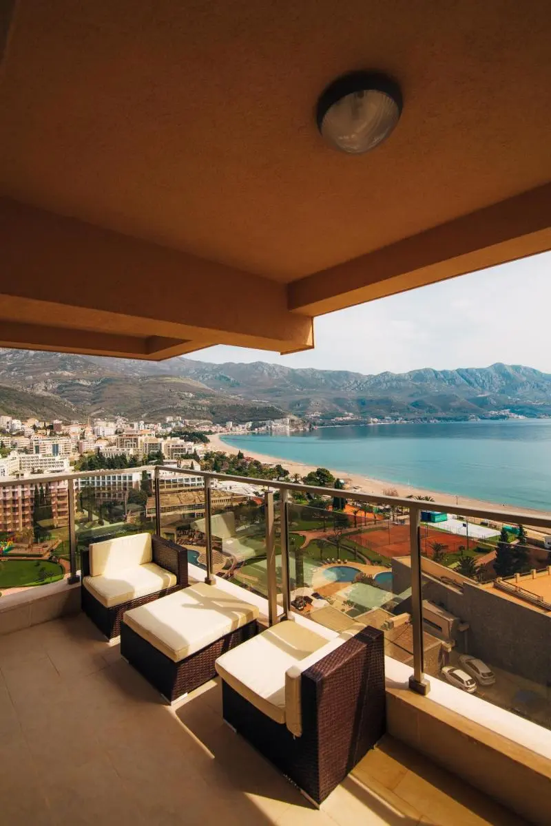 Image 3 of Harmonia Apartments