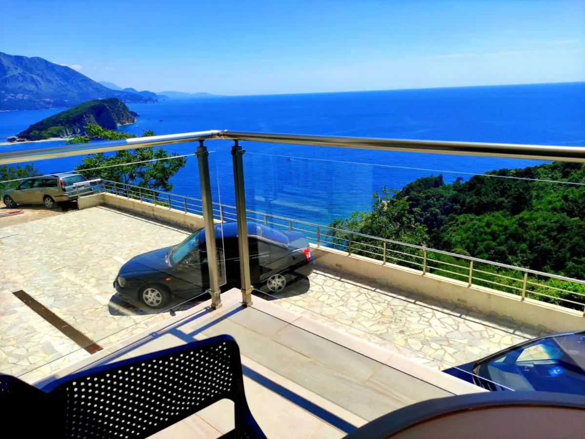 Image 1 of Hillside Apartment with Infinity Pool and Sea View