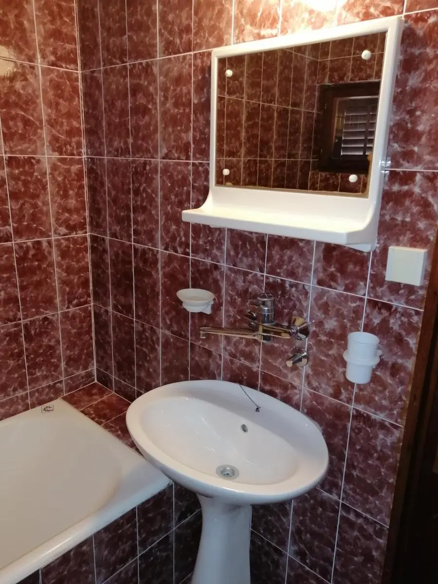 Image 4 of Lovely 2-bedroom apartment in Budva