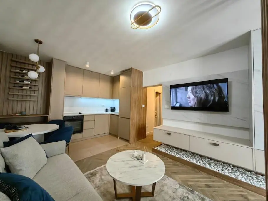 Image 4 of Luxury Apartment in Budva