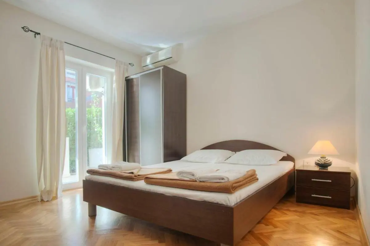 Image 1 of Mandir apartments – Center