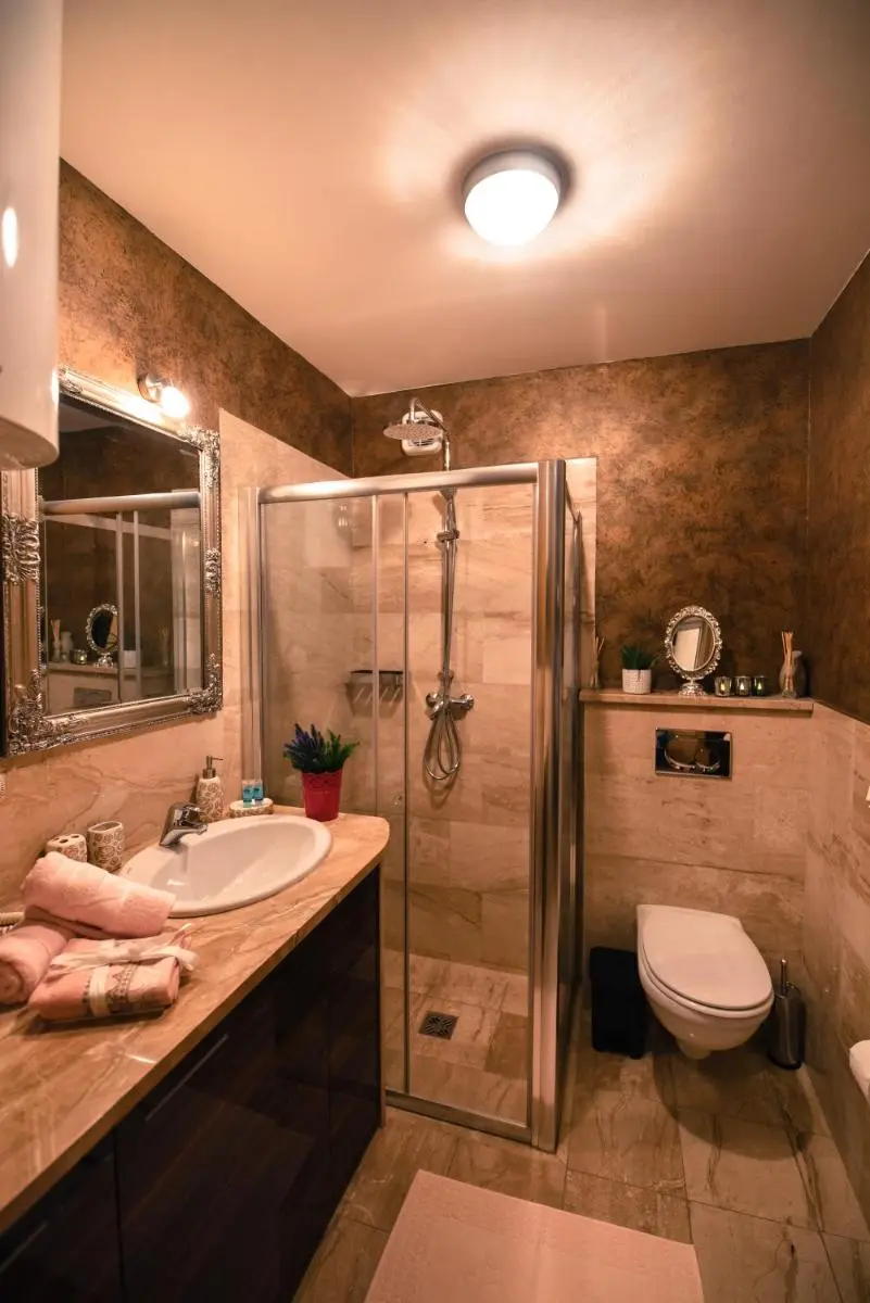 Image 4 of Marilyn Apartment