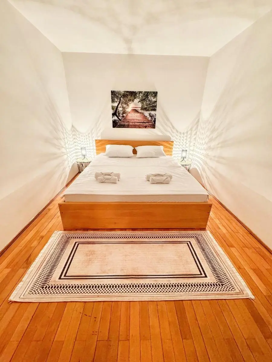 Image 3 of Mia Apartment