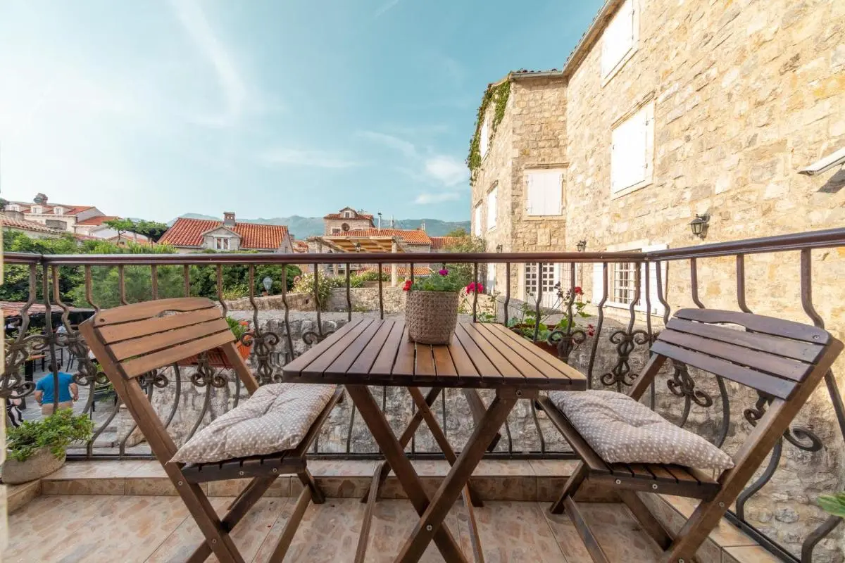 Image 6 of Old Town House Lina