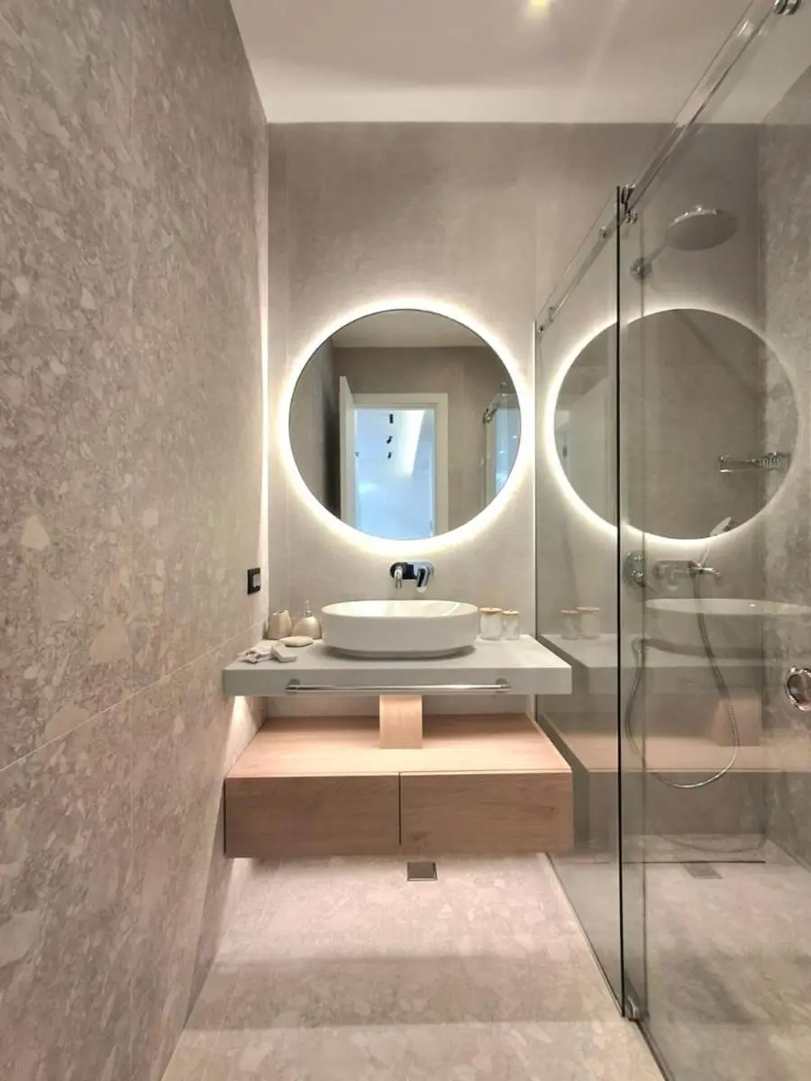 Image 3 of Onia Luxury Escape