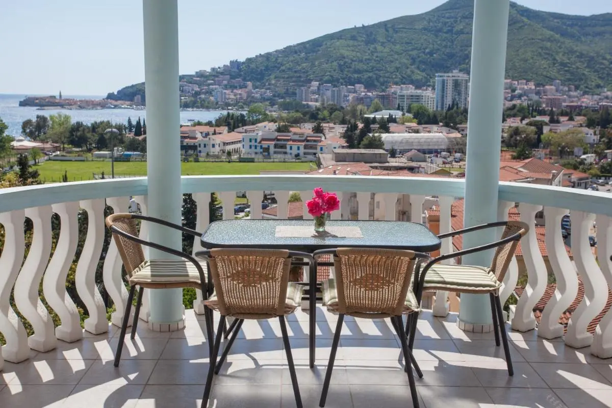 Image 2 of Panorama Apartments