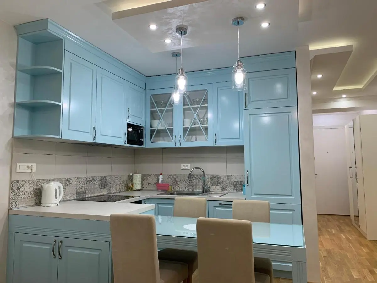 Image 3 of Panoramic sea view 3-bedroom apartment 50 m from the sea