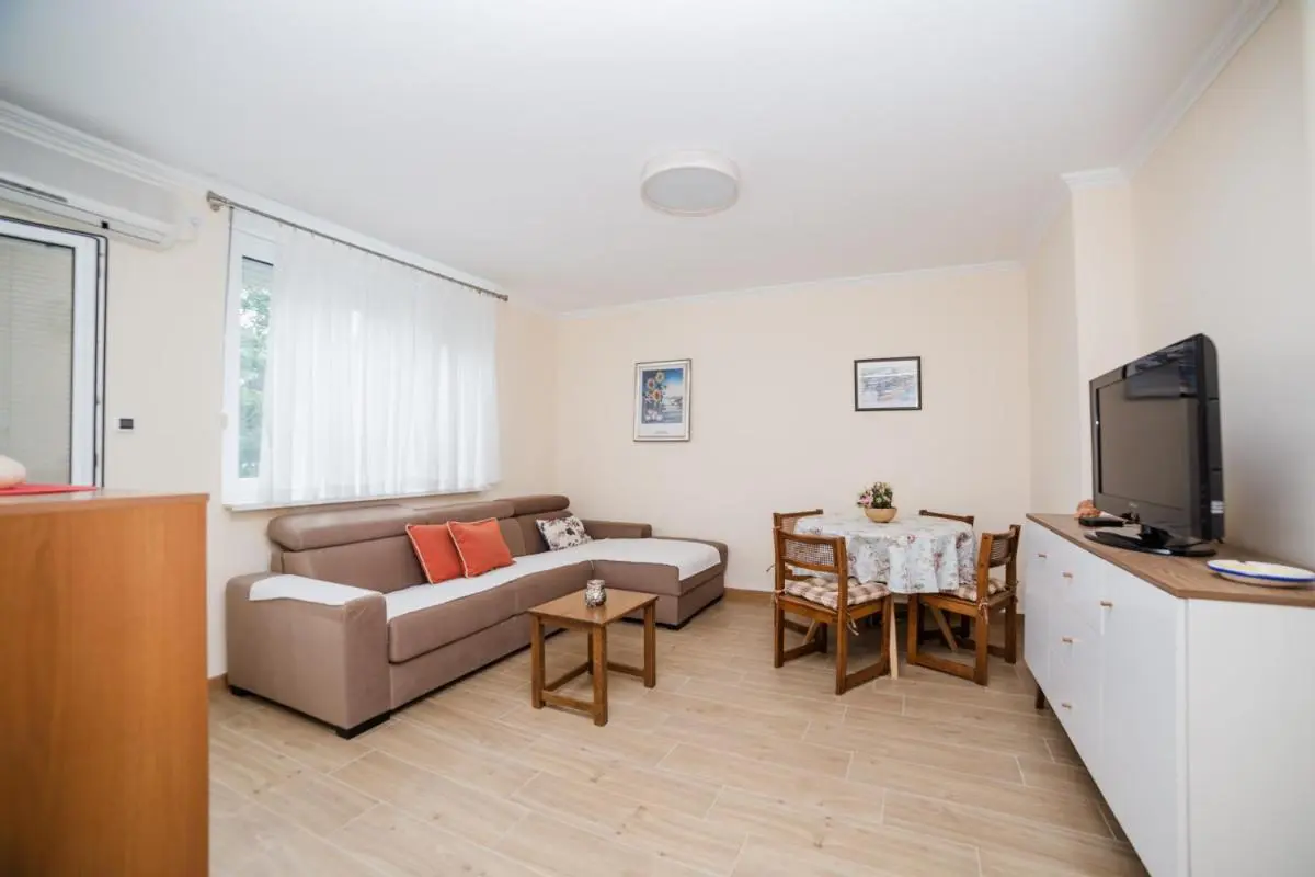 Image 4 of Pizana Budva Central