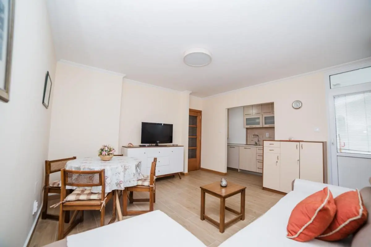 Image 3 of Pizana Budva Central