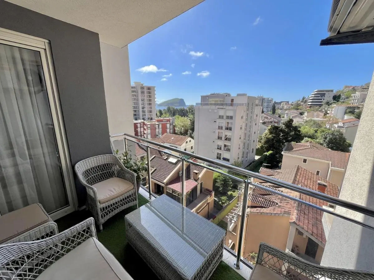 Image 5 of Plaza Apartment