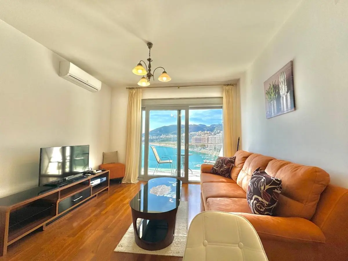 Image 2 of Ponta Nova One bedroom Apartment with Sea view