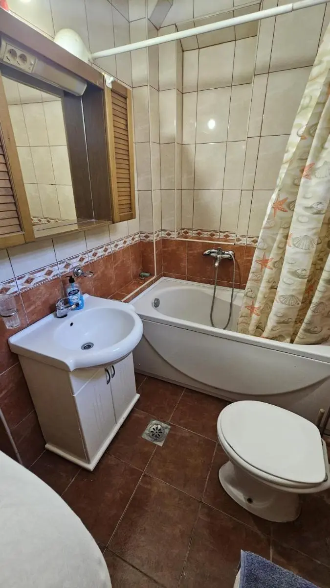 Image 2 of Radenović, soba