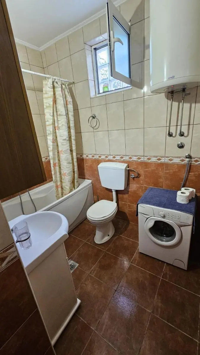 Image 6 of Radenović, soba