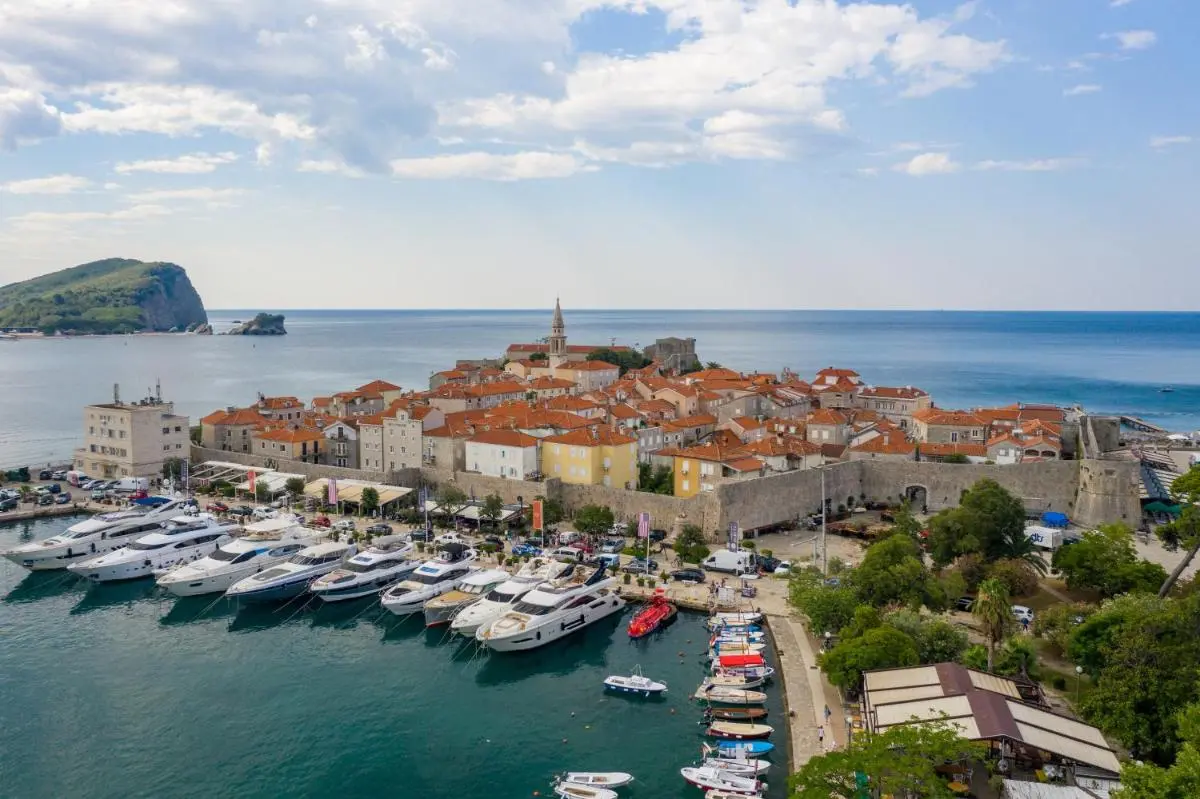 Image 5 of Regina apartments