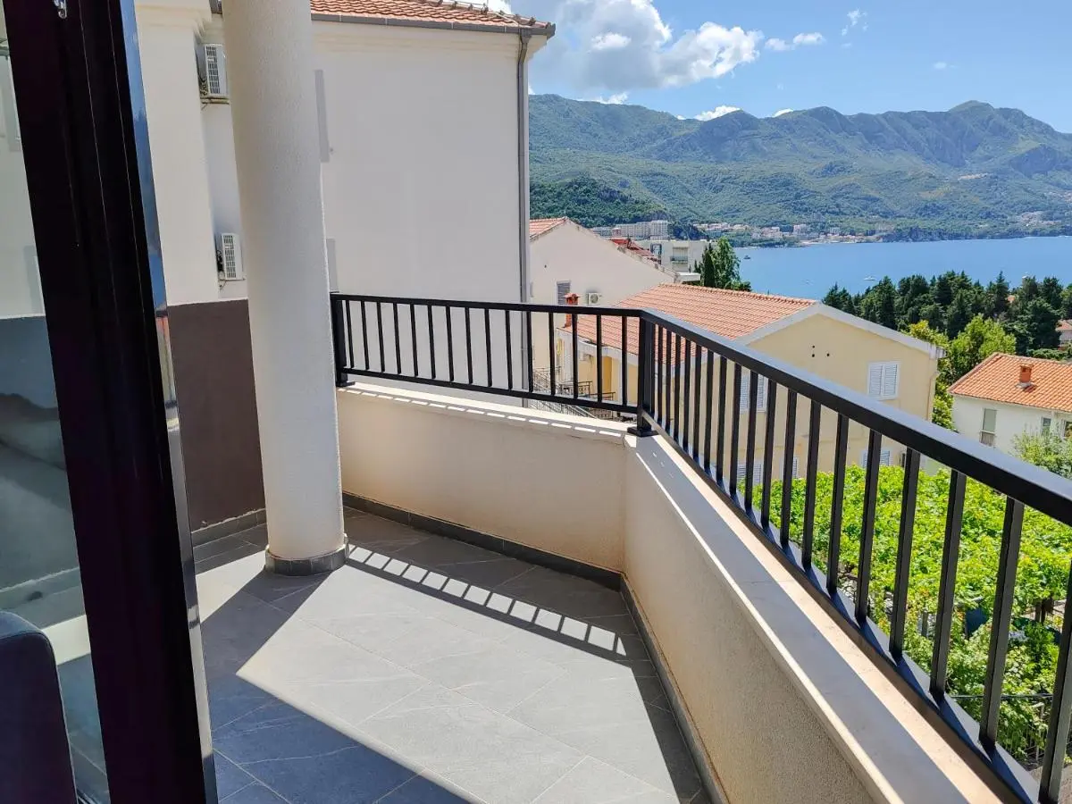 Image 5 of Sea view apartment in Becici