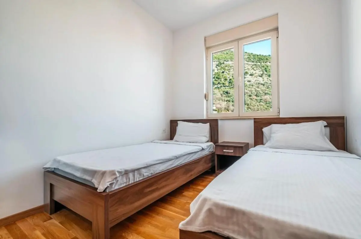 Image 6 of Sea-view PD38 by In Property