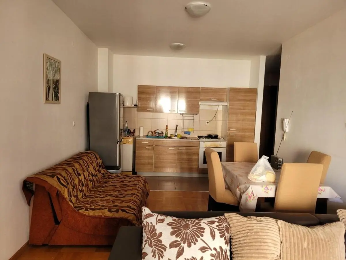 Image 1 of Spacious 2BR 2BA Apartment Near Beach and Mall