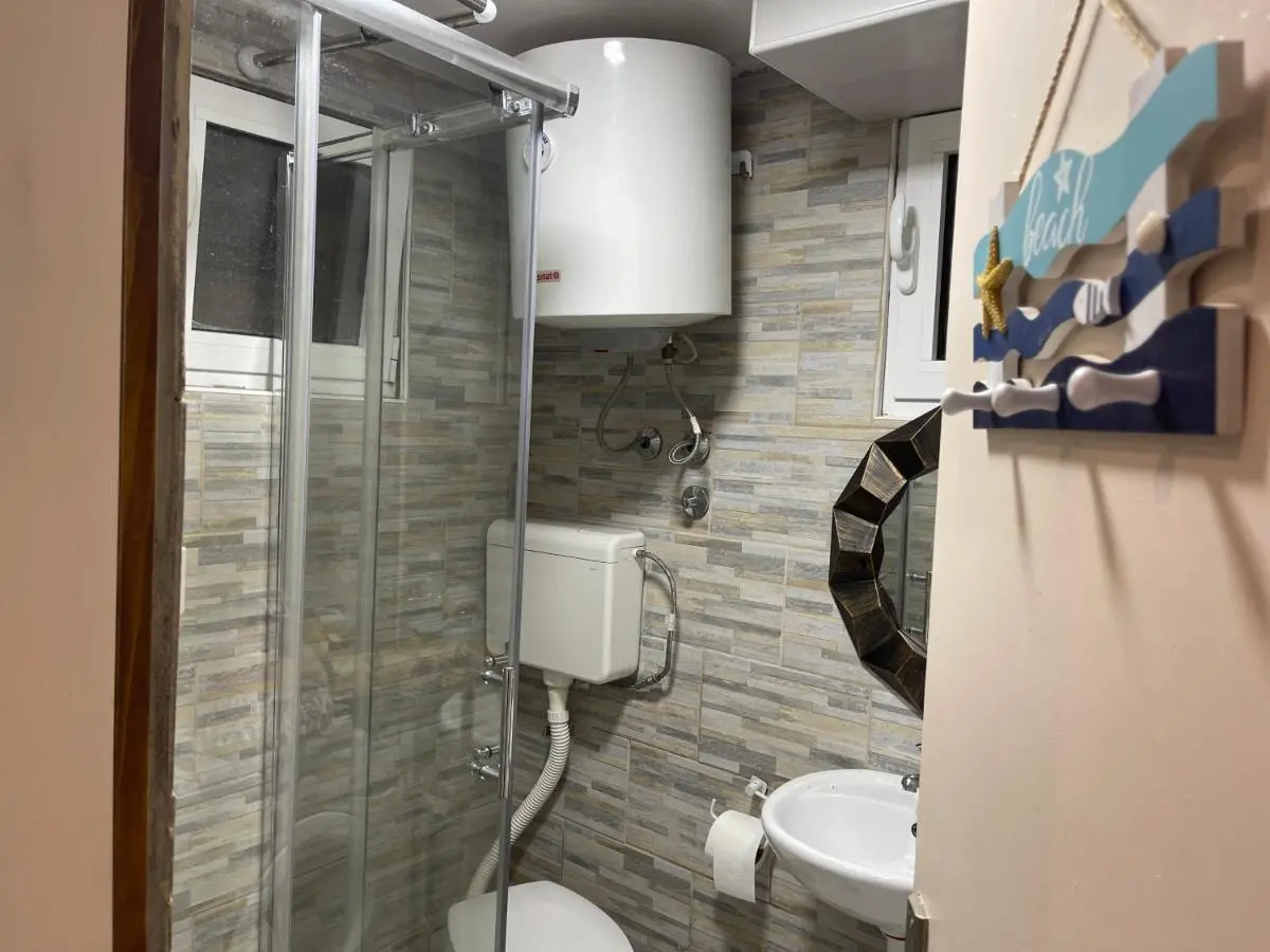 Image 2 of Studio Antonio