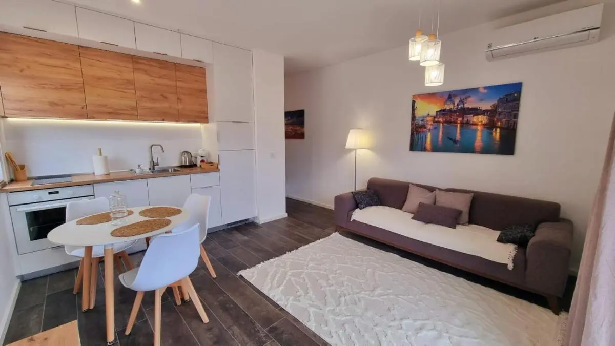 Image 1 of Tehnoplus apartment