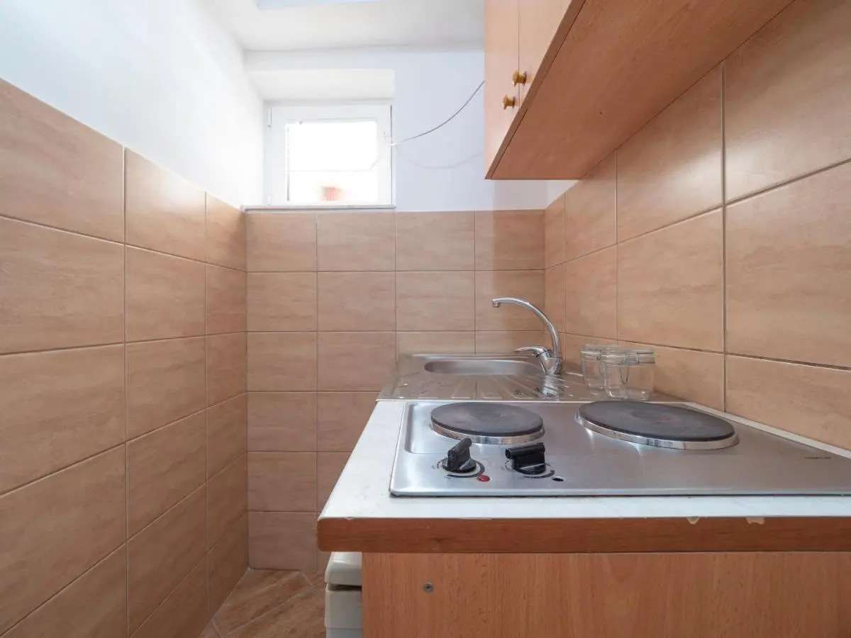 Image 2 of Tomy Garden House