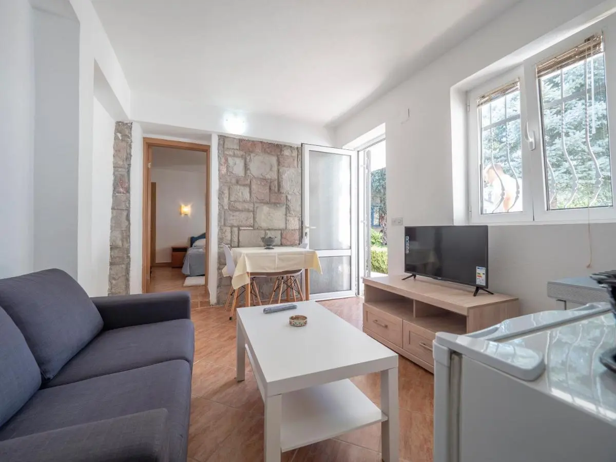 Image 4 of Tomy Garden House