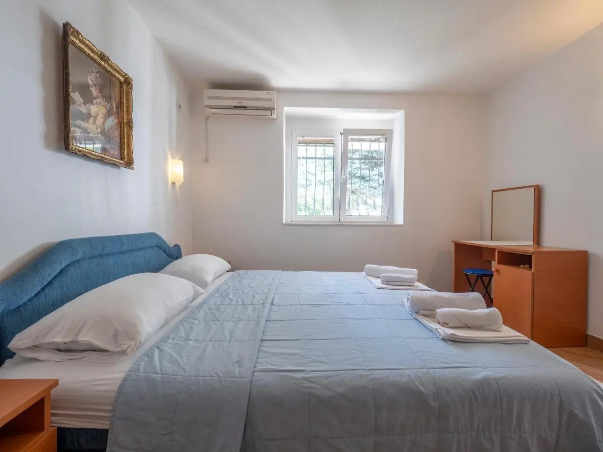 Image 1 of Tomy Garden House