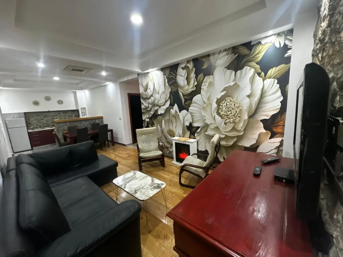 Image 1 of Vila Lucca