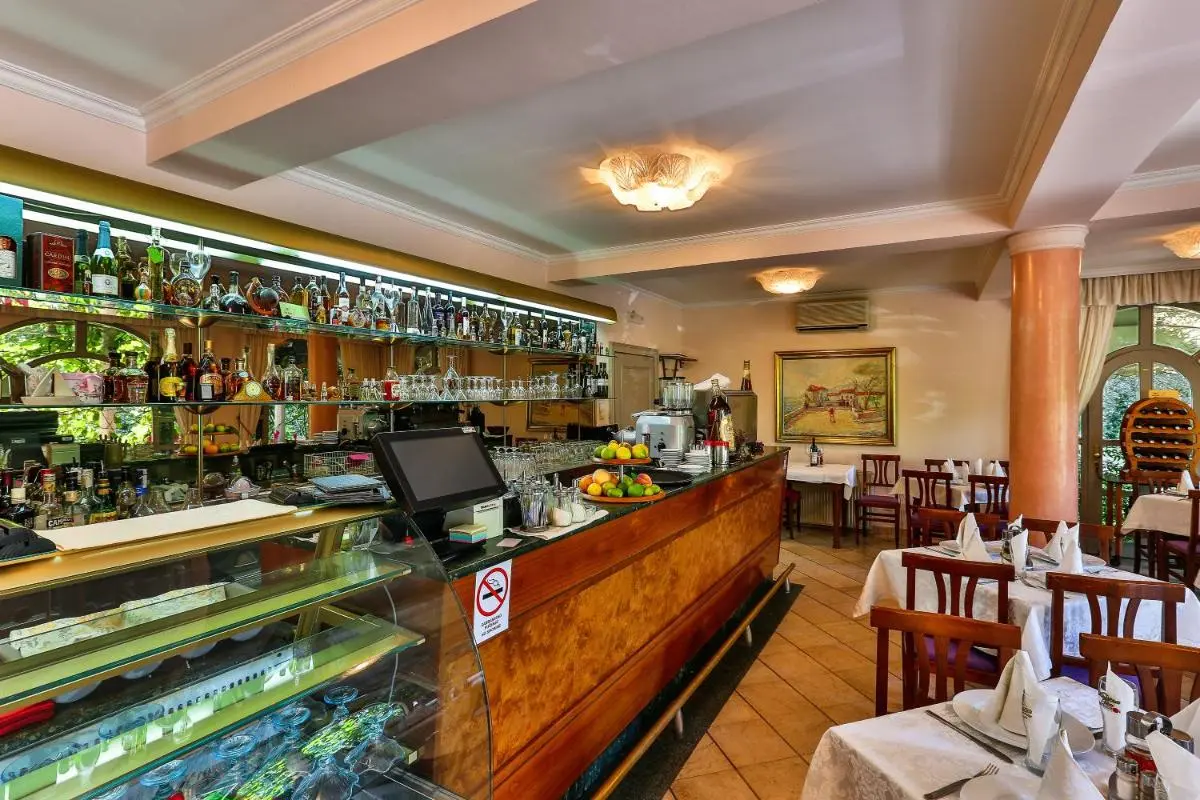 Image 3 of Villa Velzon Guesthouse