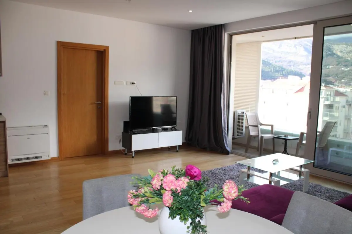 Image 4 of WoW APARTMENT’S 604-607